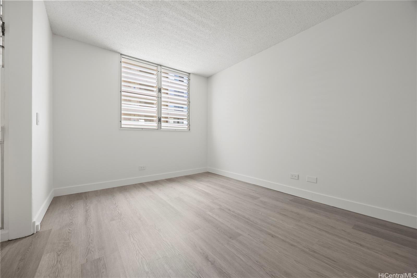 Kaahumanu Plaza condo # 405, Honolulu, Hawaii - photo 13 of 22