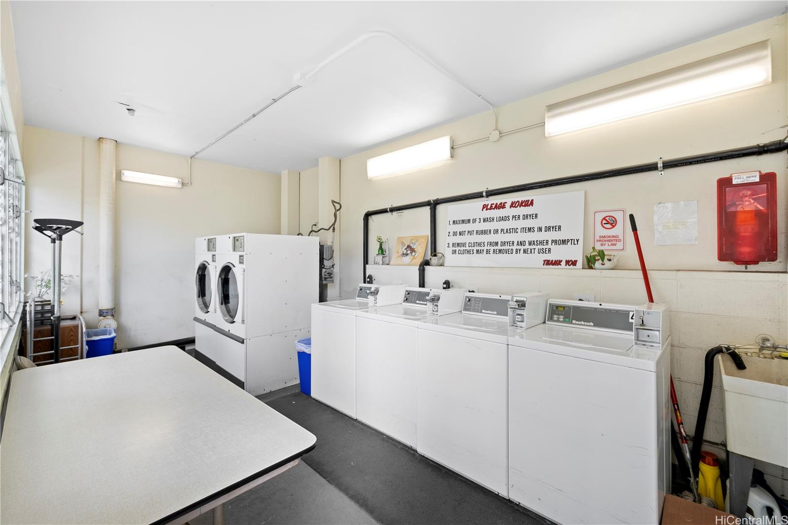 Kaahumanu Plaza condo # 405, Honolulu, Hawaii - photo 17 of 22