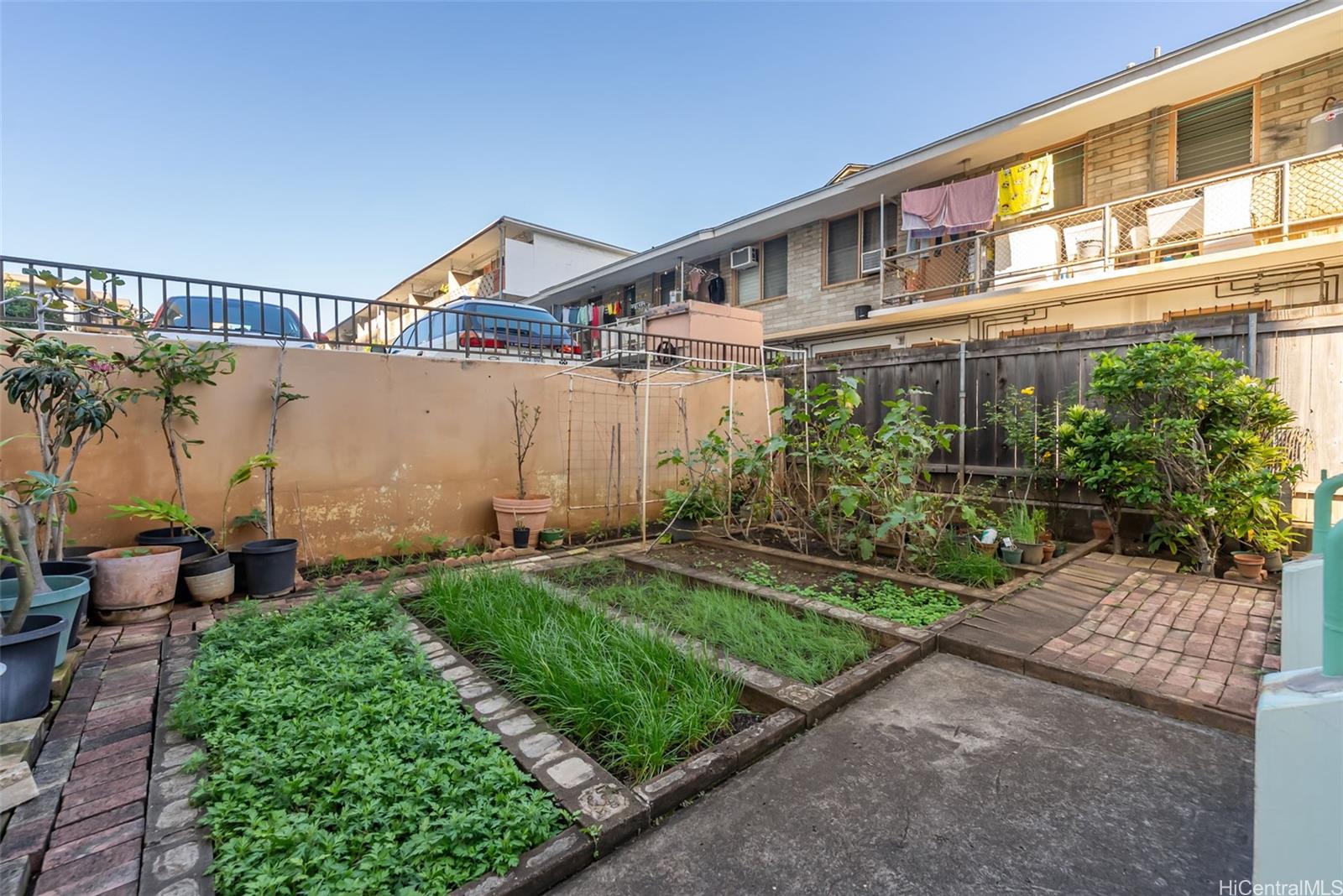 Kaahumanu Plaza condo # 604, Honolulu, Hawaii - photo 12 of 16