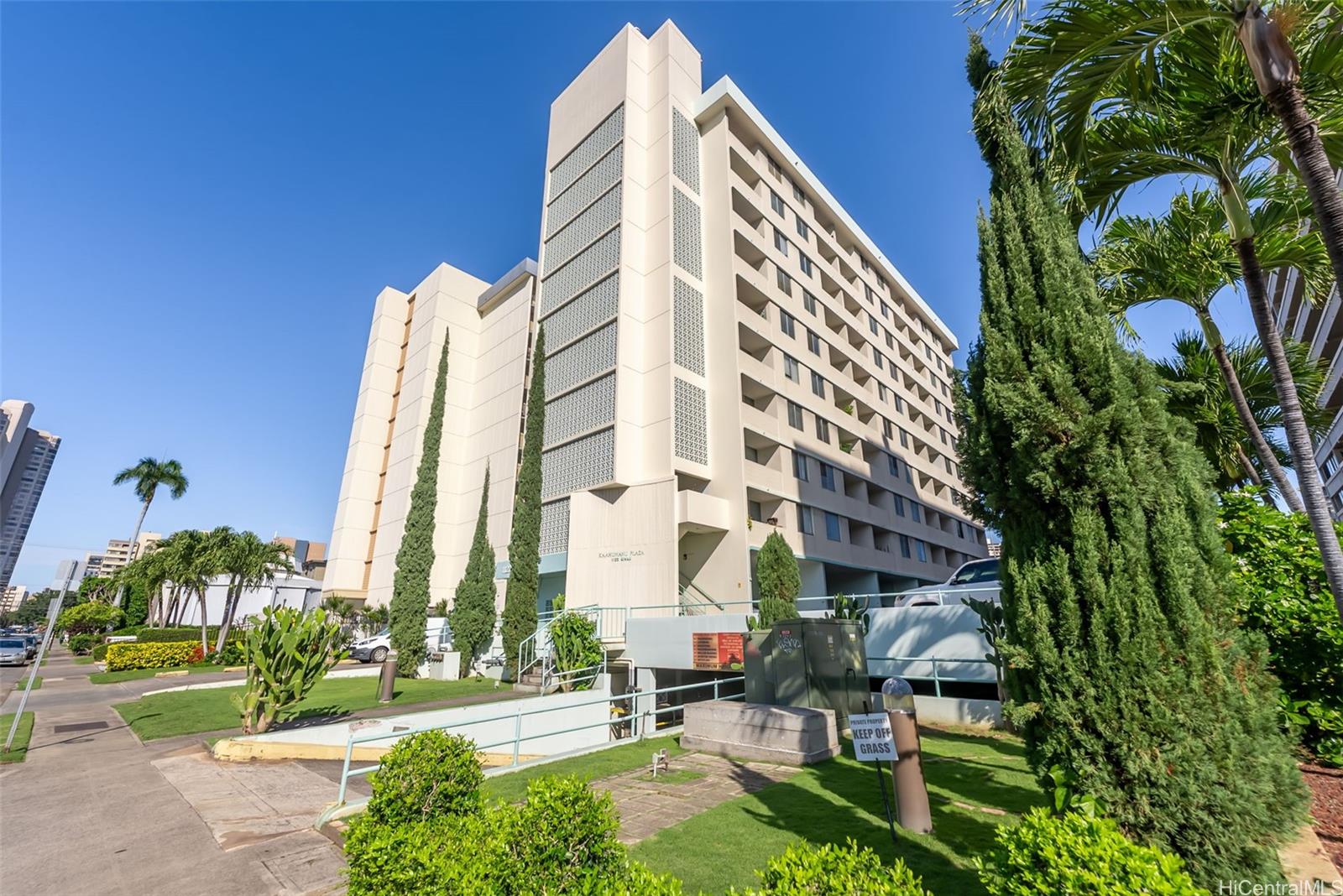 Kaahumanu Plaza condo # 604, Honolulu, Hawaii - photo 13 of 16