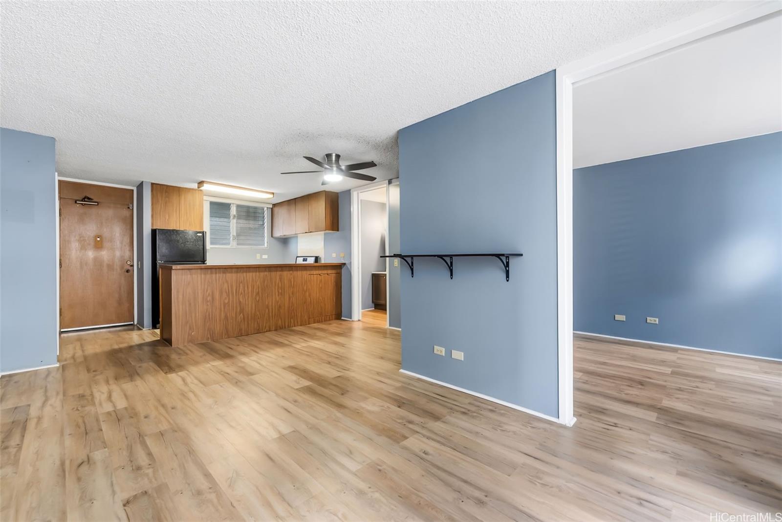 Kaahumanu Plaza condo # 604, Honolulu, Hawaii - photo 6 of 16