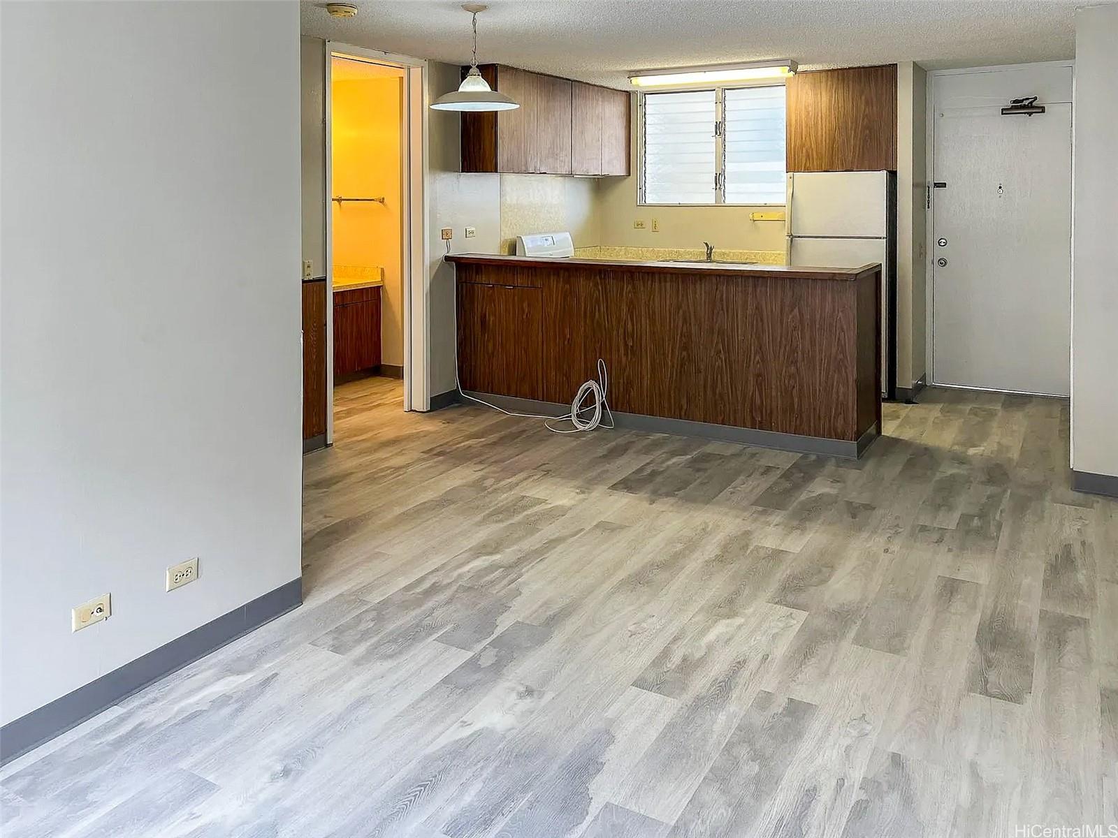 Kaahumanu Plaza condo # 803, Honolulu, Hawaii - photo 5 of 14