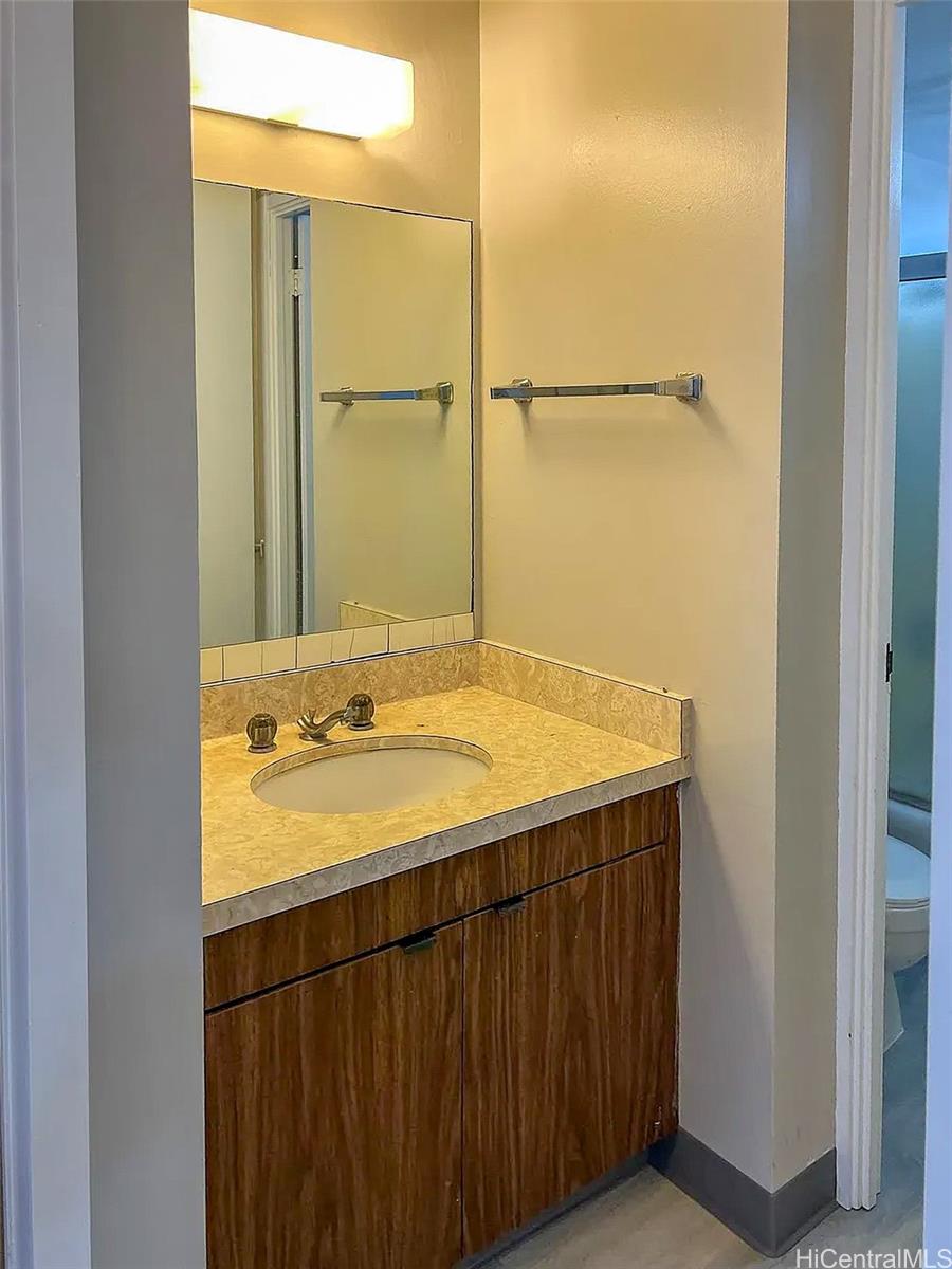 Kaahumanu Plaza condo # 803, Honolulu, Hawaii - photo 8 of 14