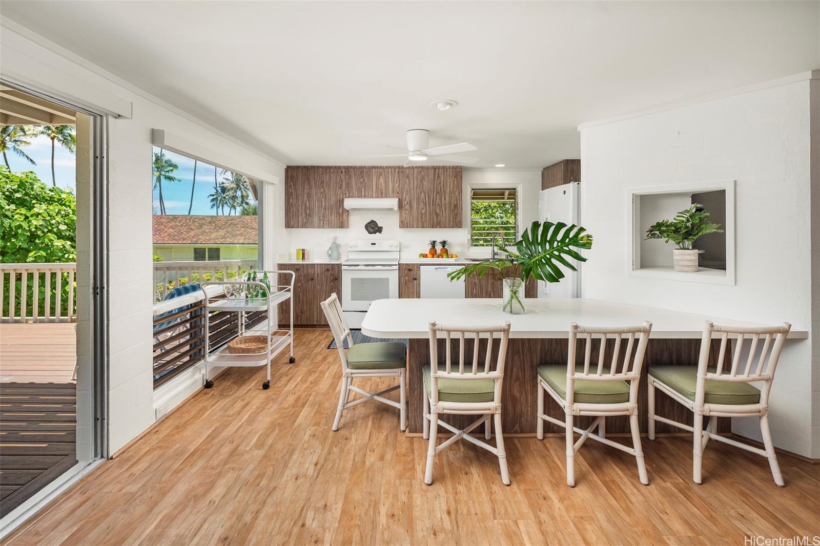 1122  Mokulua Drive Lanikai, Kailua home - photo 7 of 25