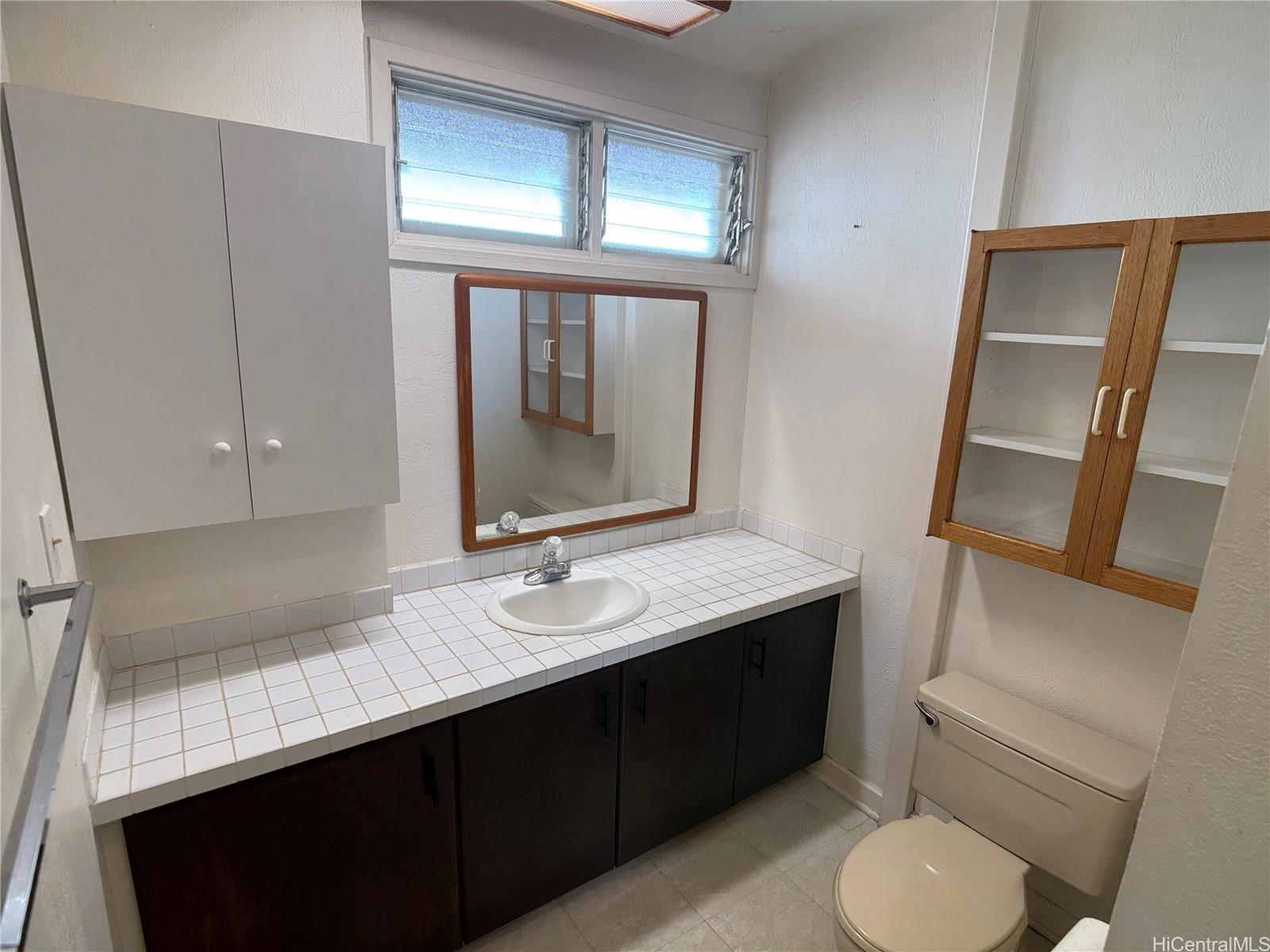 1124 16th Ave Honolulu - Rental - photo 12 of 15