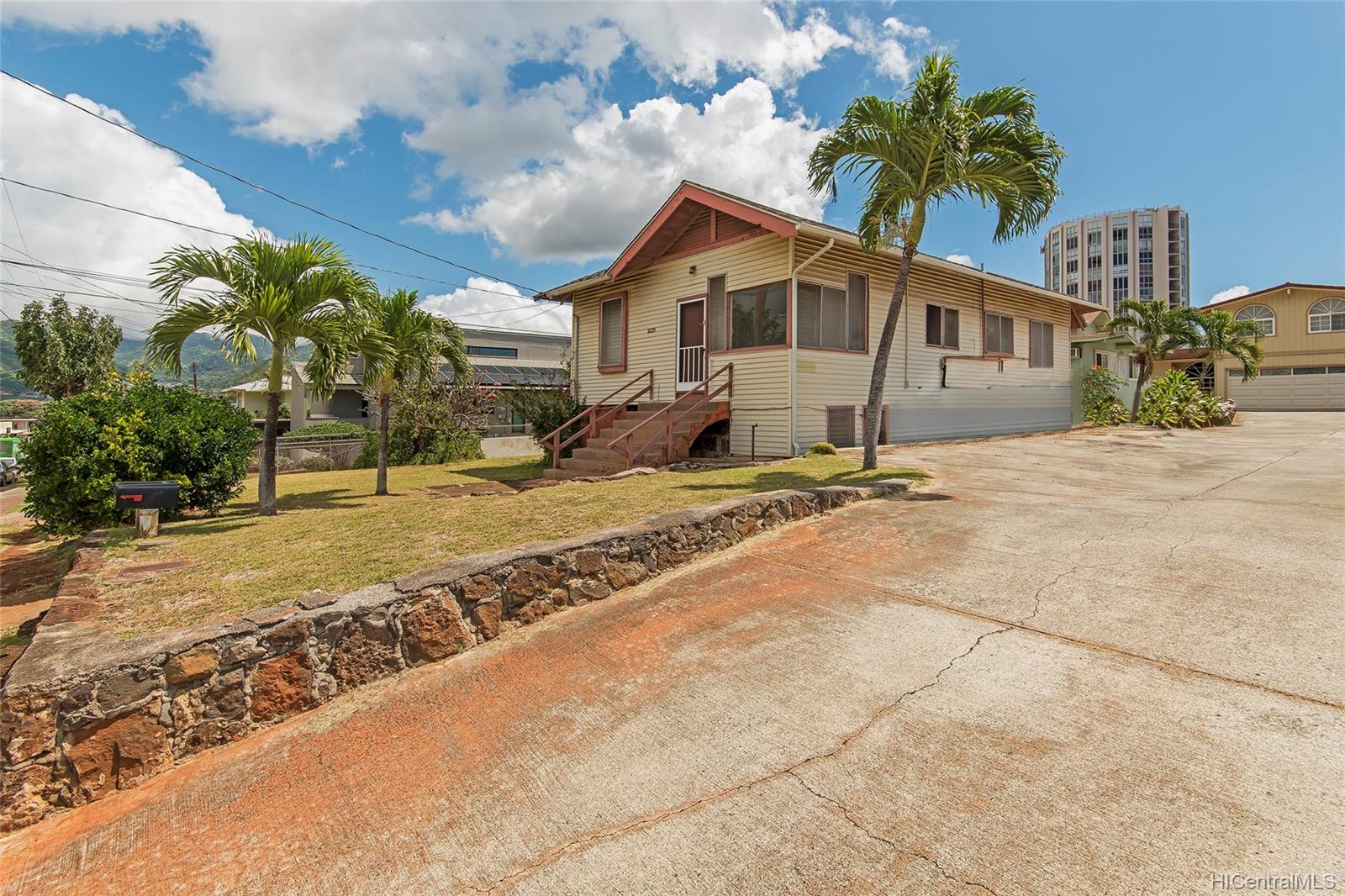 1125 8th Ave , Honolulu house for sale Kaimuki Diamond Head