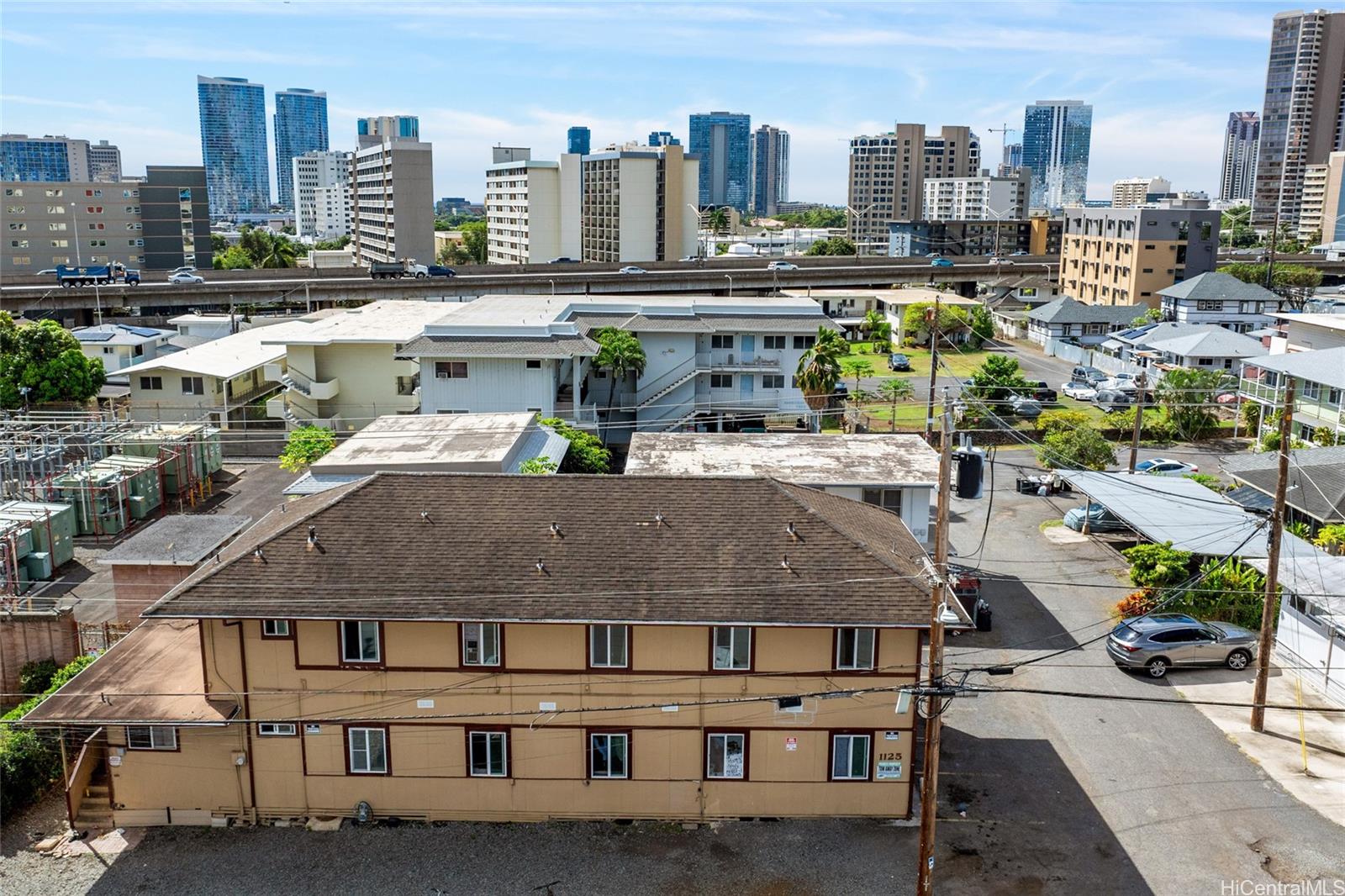 1125 Hassinger St Honolulu - Multi-family - photo 8 of 18