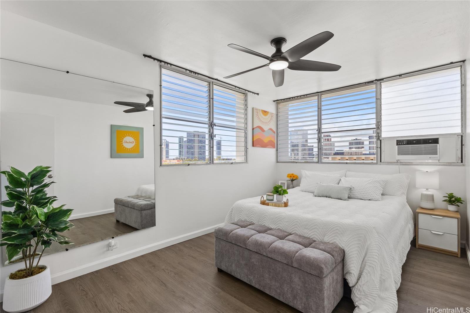 Pacificana Atlas condo # 910, Honolulu, Hawaii - photo 13 of 22