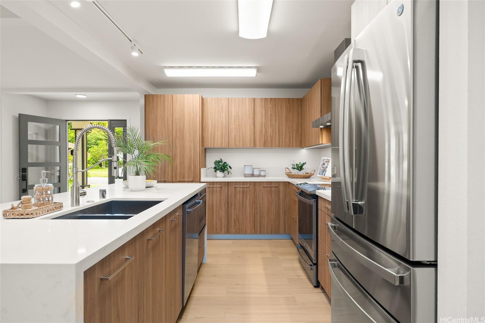 1126  Lunaai Street Maunawili, Kailua home - photo 6 of 25