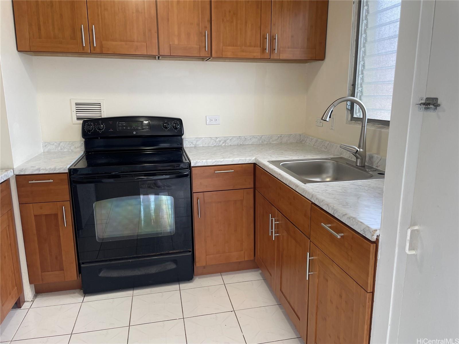 1127 Davenport St Honolulu - Rental - photo 9 of 21