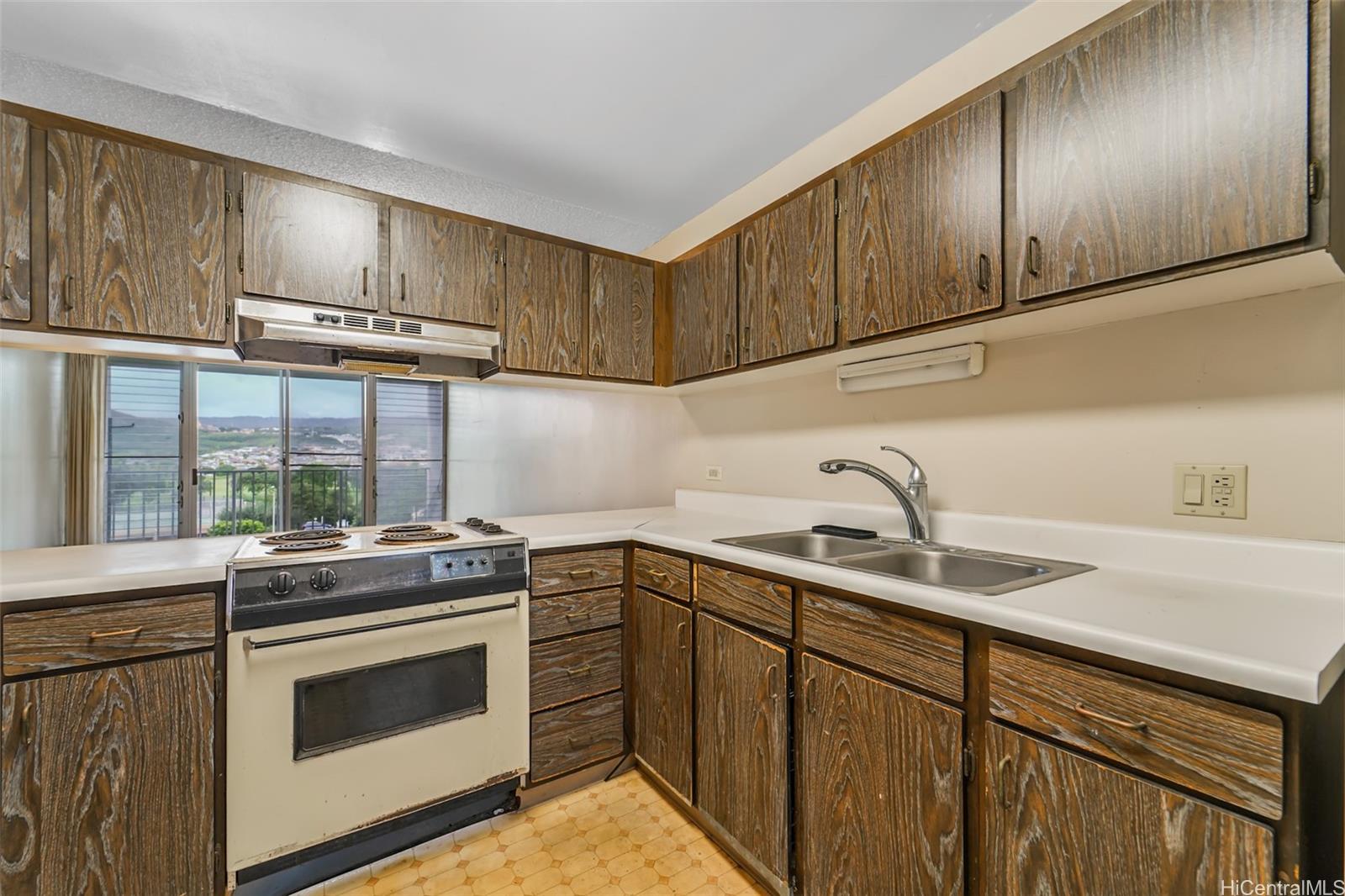 Greenwood condo # 402, Honolulu, Hawaii - photo 7 of 24