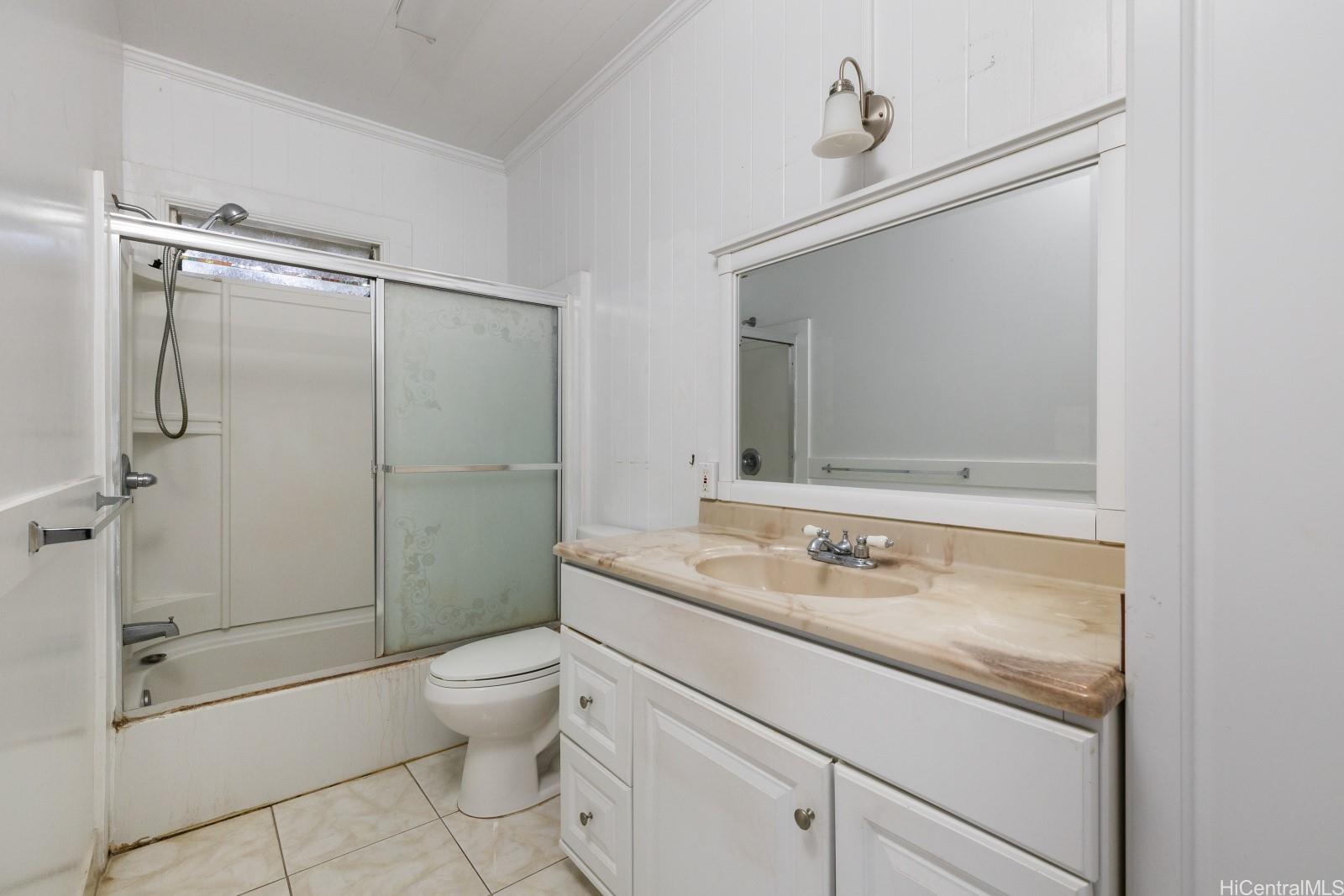 1128 Elm Street Honolulu - Multi-family - photo 9 of 23