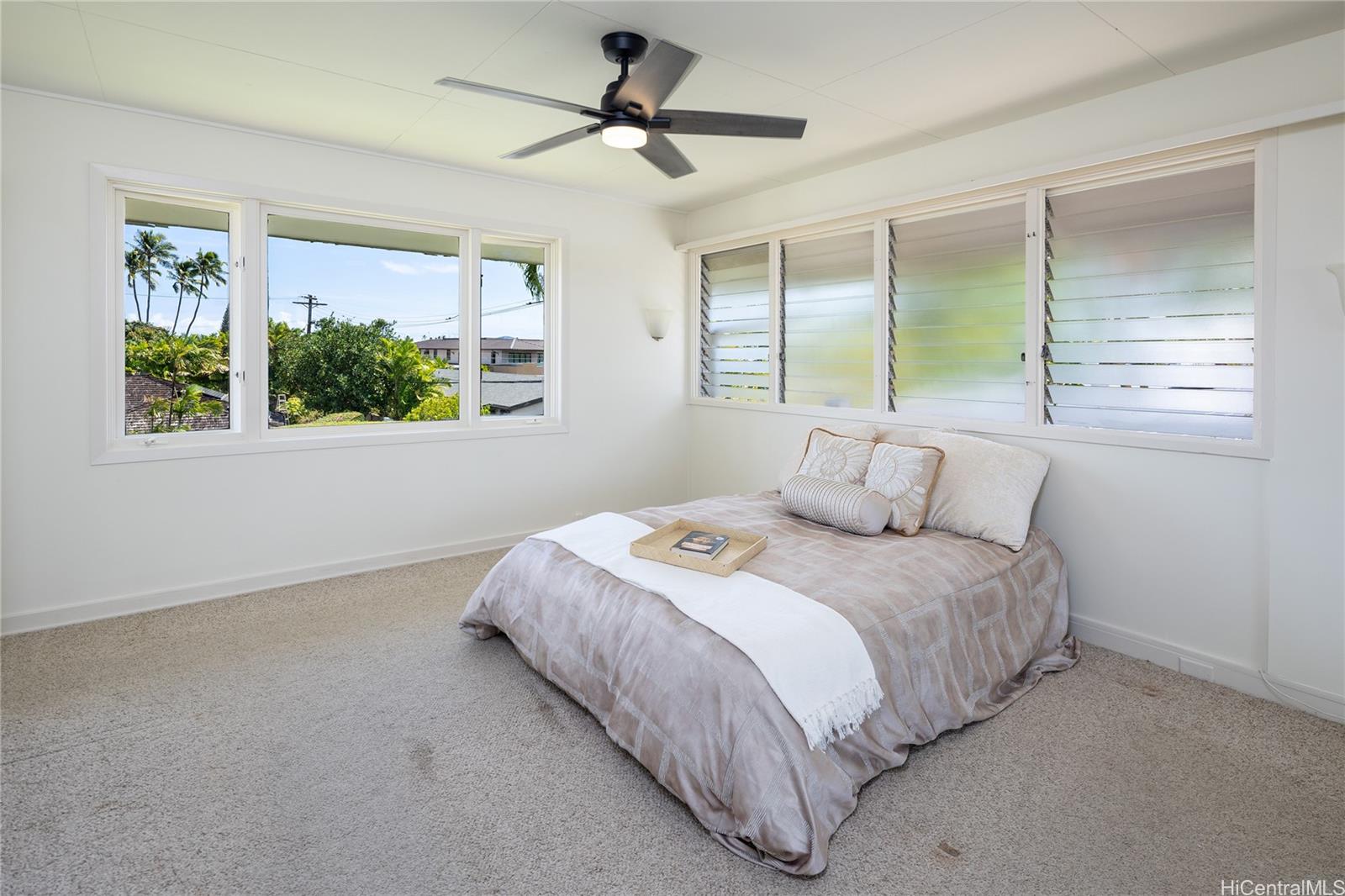 1129  Koloa Street Kahala Area, Diamond Head home - photo 14 of 25