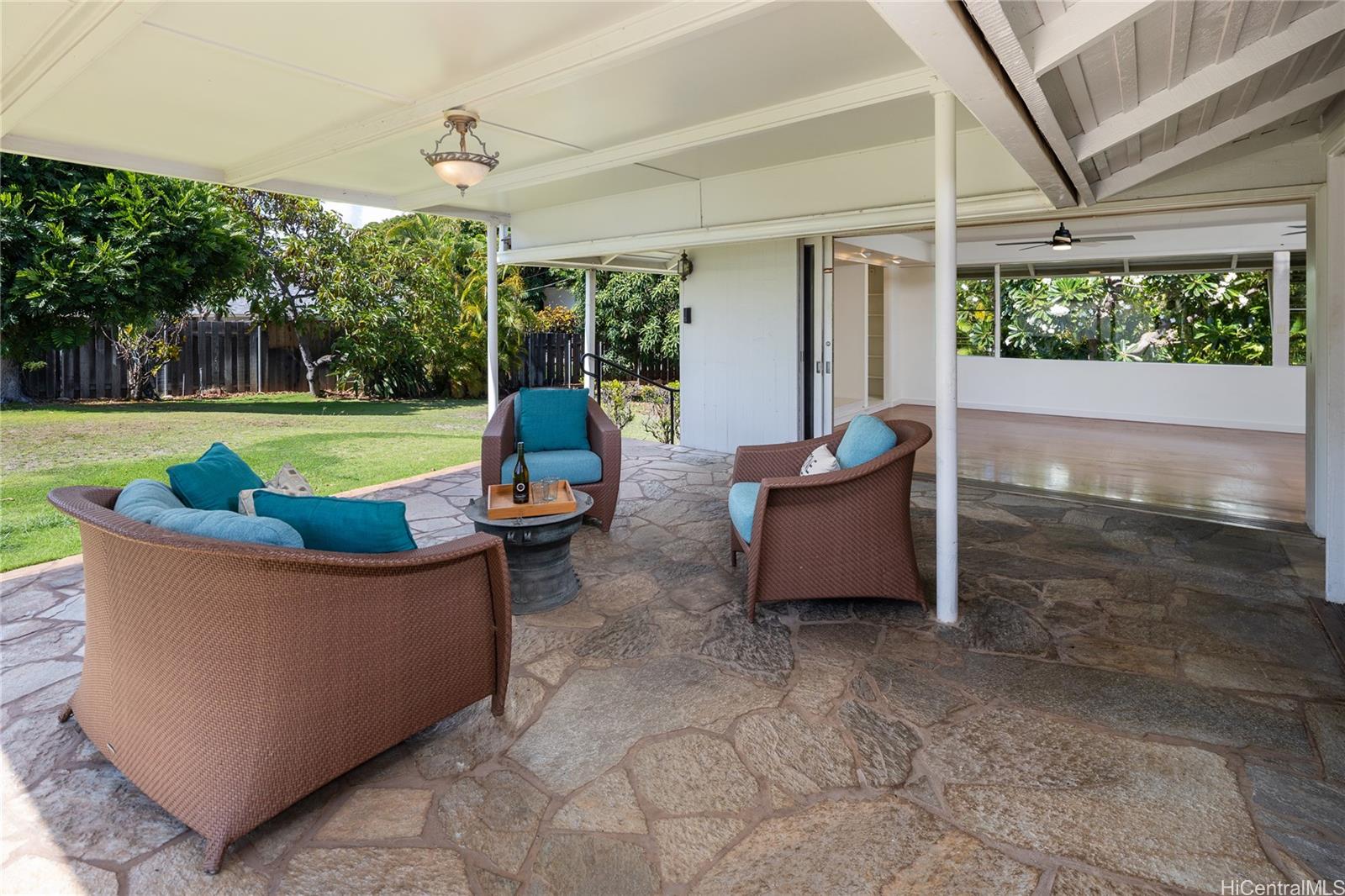 1129  Koloa Street Kahala Area, Diamond Head home - photo 17 of 25