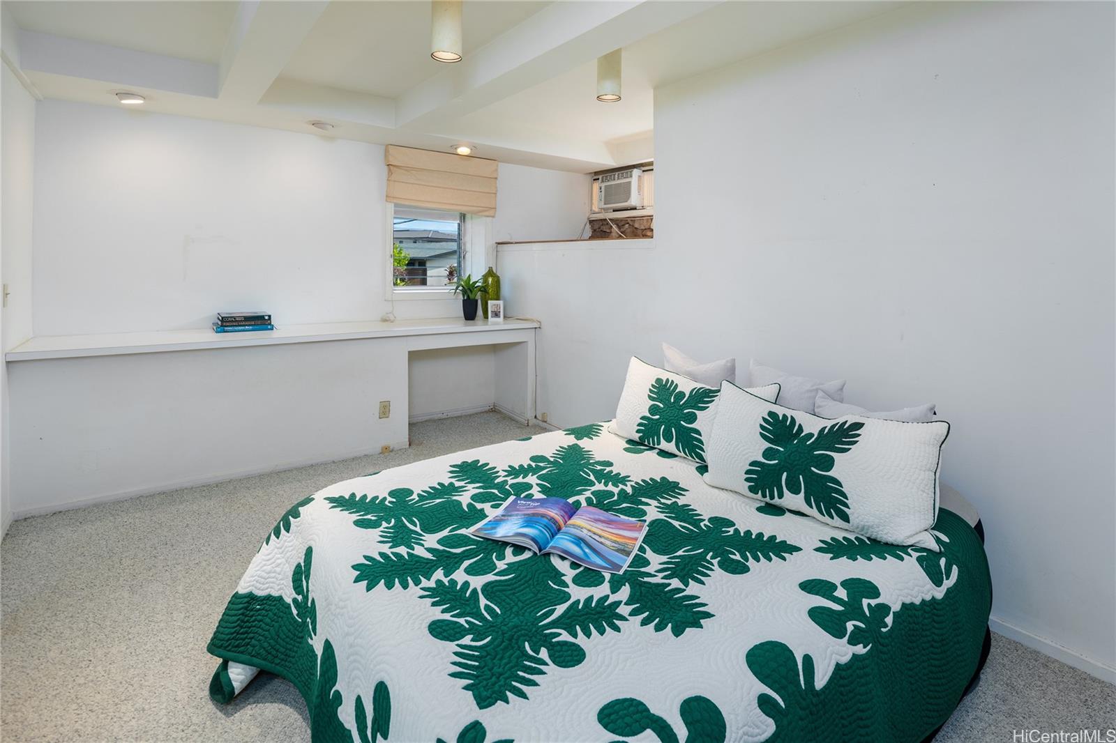 1129  Koloa Street Kahala Area, Diamond Head home - photo 18 of 25