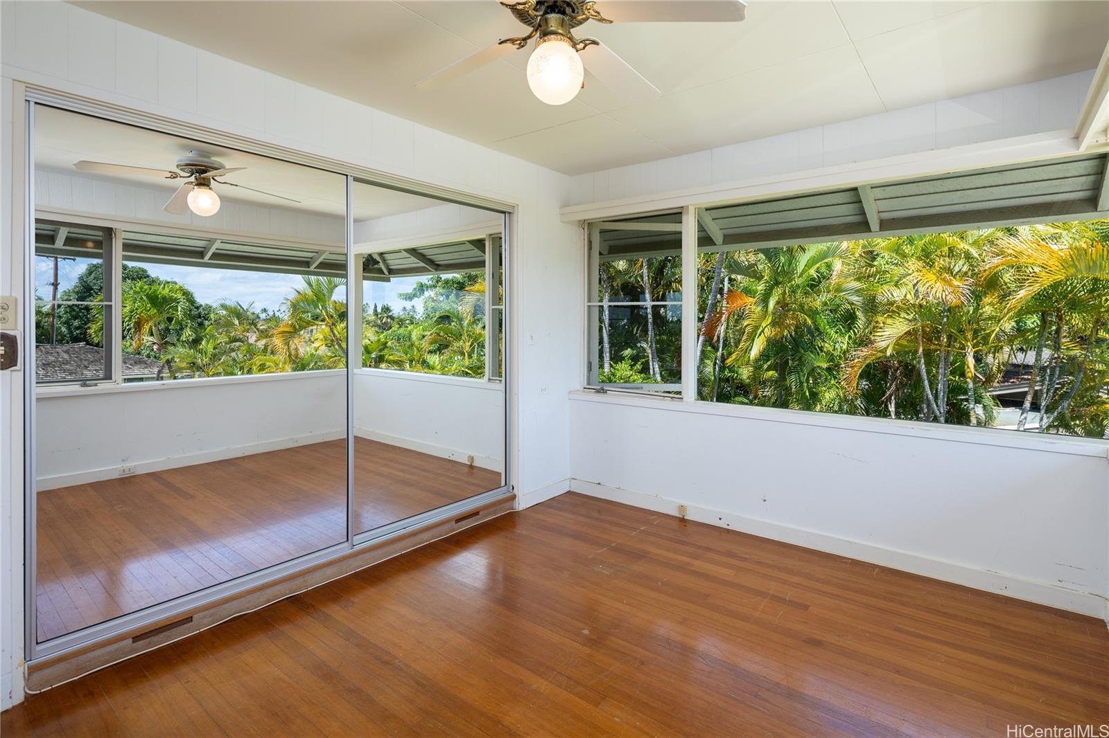 1129  Koloa Street Kahala Area, Diamond Head home - photo 10 of 25