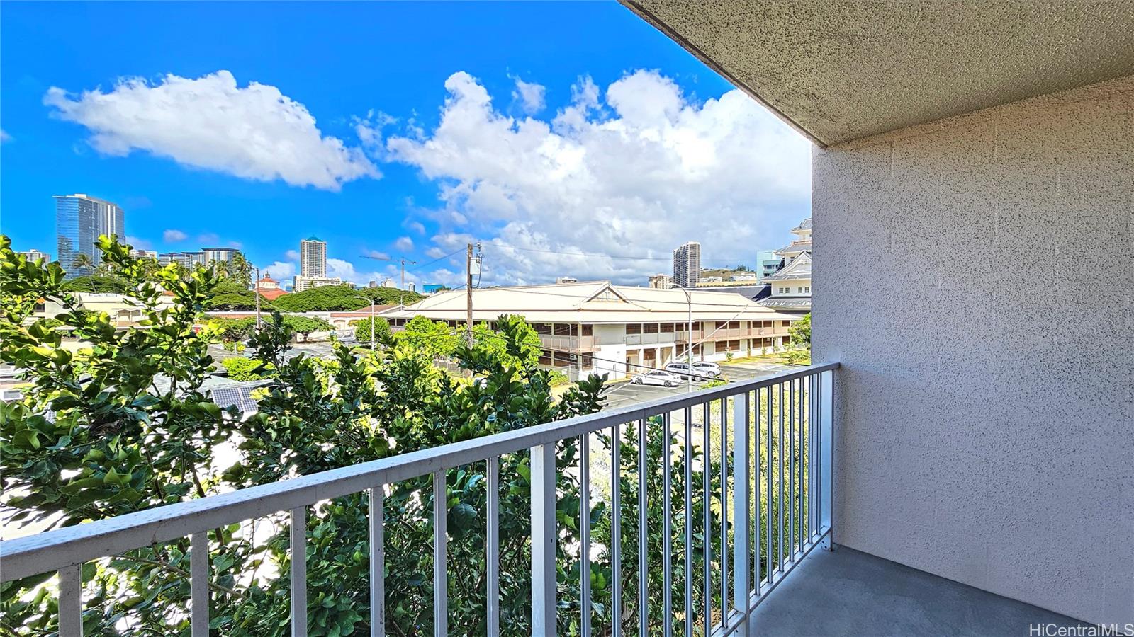 Rycroft Manor condo # 302, Honolulu, Hawaii - photo 14 of 22