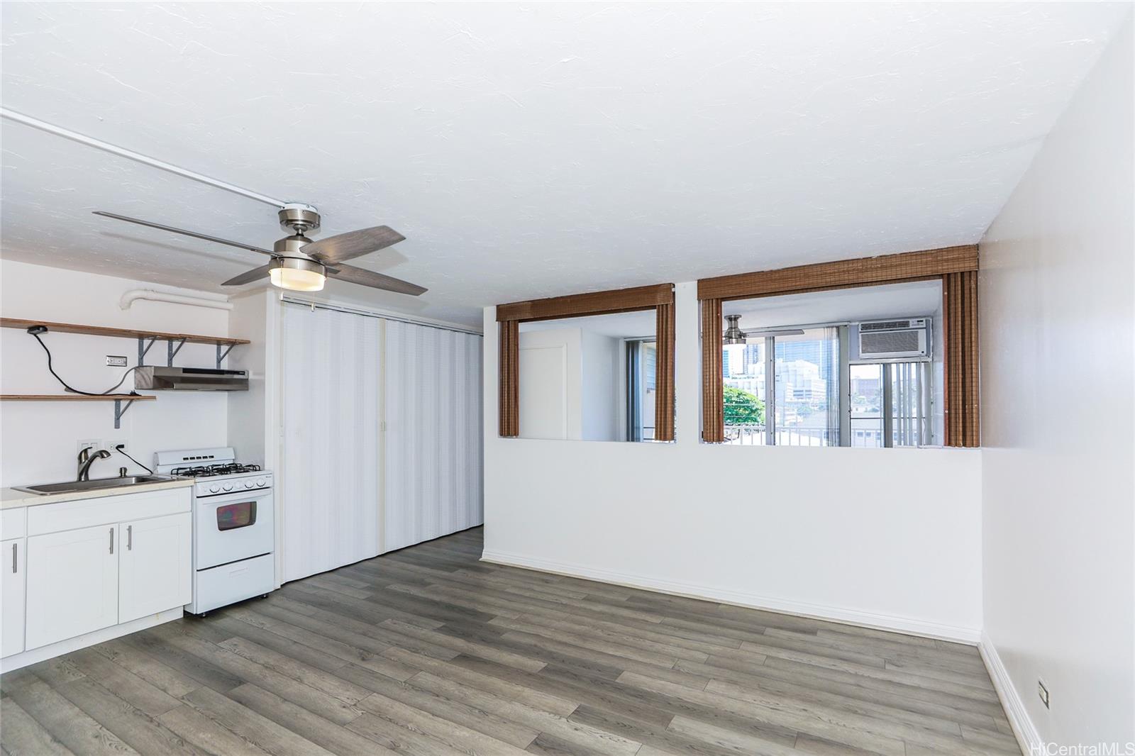 Rycroft Manor condo # 405, Honolulu, Hawaii - photo 2 of 24