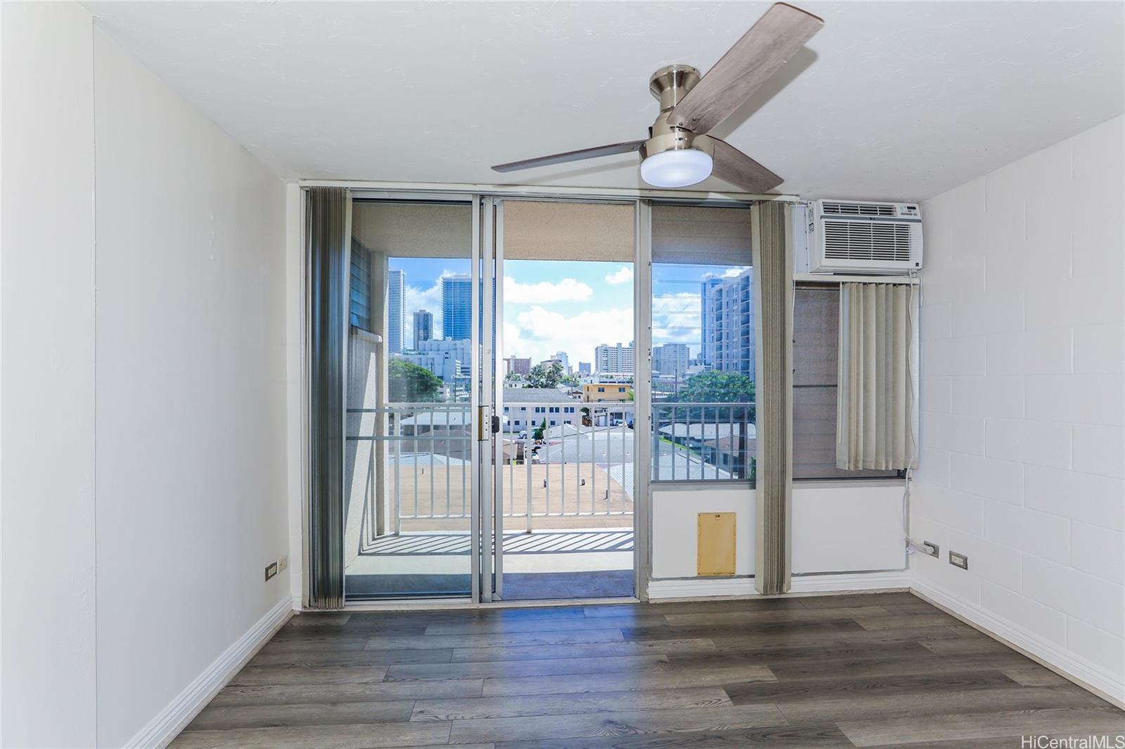 Rycroft Manor condo # 405, Honolulu, Hawaii - photo 16 of 24