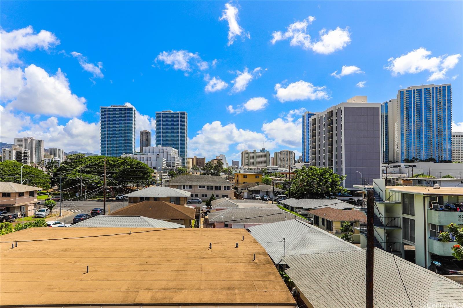 Rycroft Manor condo # 405, Honolulu, Hawaii - photo 18 of 24