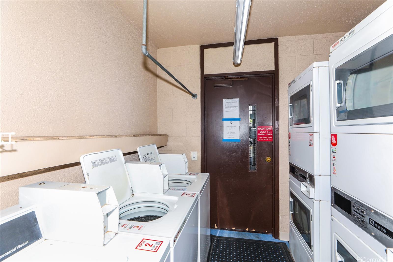 Rycroft Manor condo # 405, Honolulu, Hawaii - photo 19 of 24