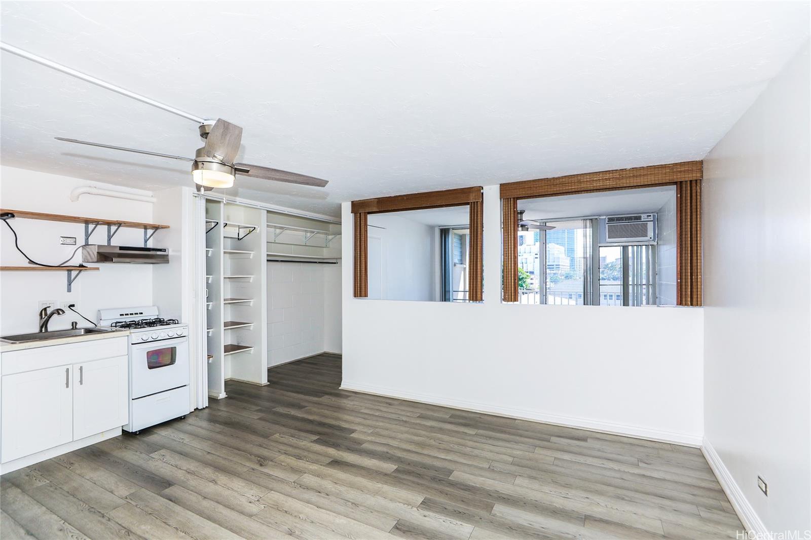 Rycroft Manor condo # 405, Honolulu, Hawaii - photo 3 of 24