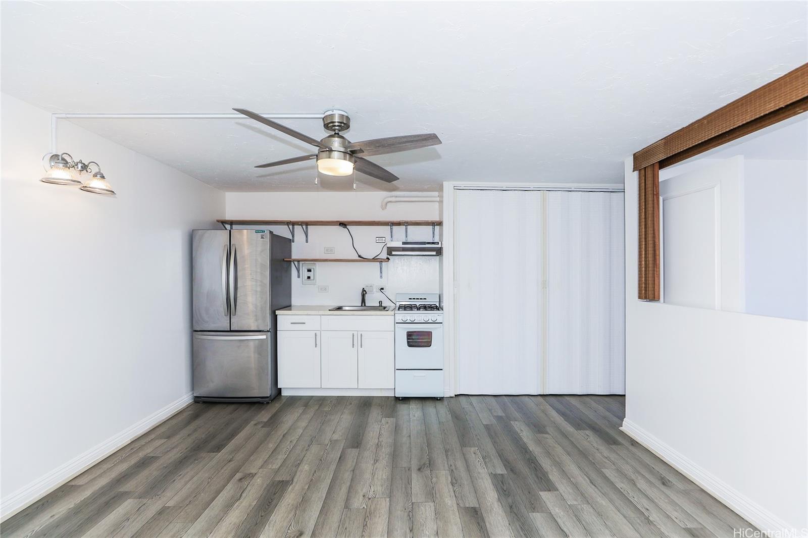 Rycroft Manor condo # 405, Honolulu, Hawaii - photo 6 of 24