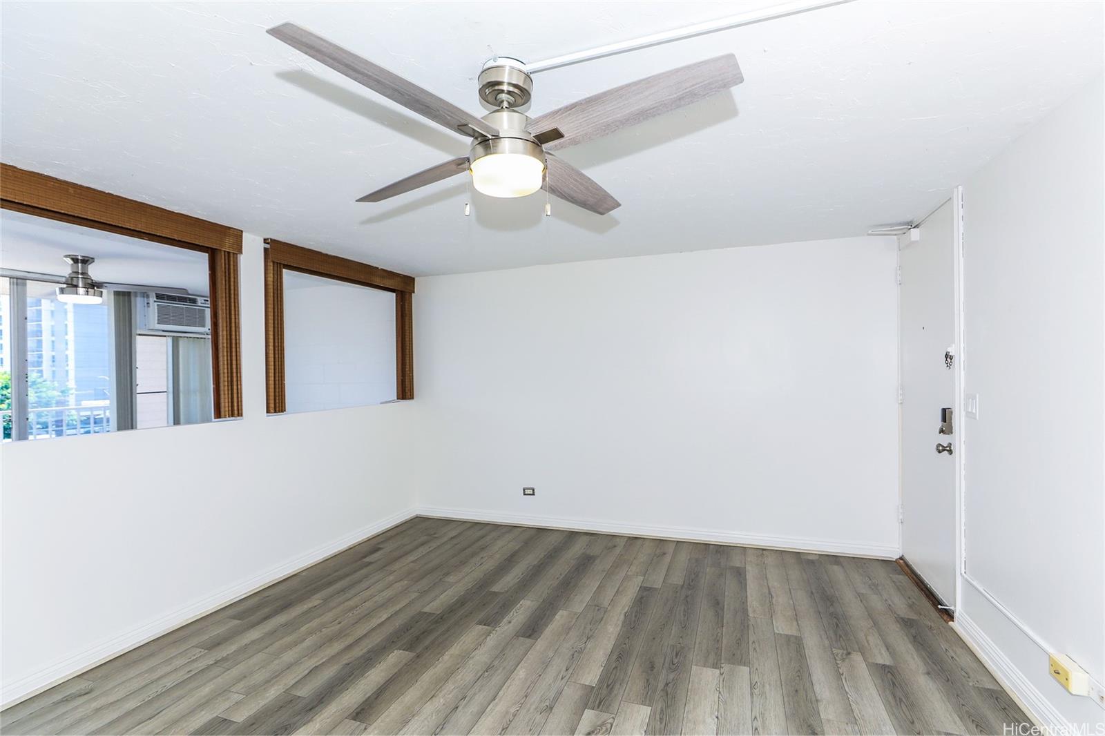 Rycroft Manor condo # 405, Honolulu, Hawaii - photo 7 of 24