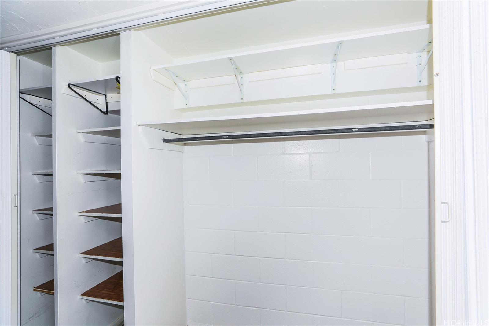 Rycroft Manor condo # 405, Honolulu, Hawaii - photo 8 of 24