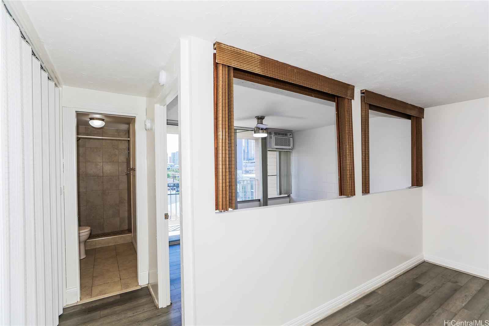 Rycroft Manor condo # 405, Honolulu, Hawaii - photo 9 of 24