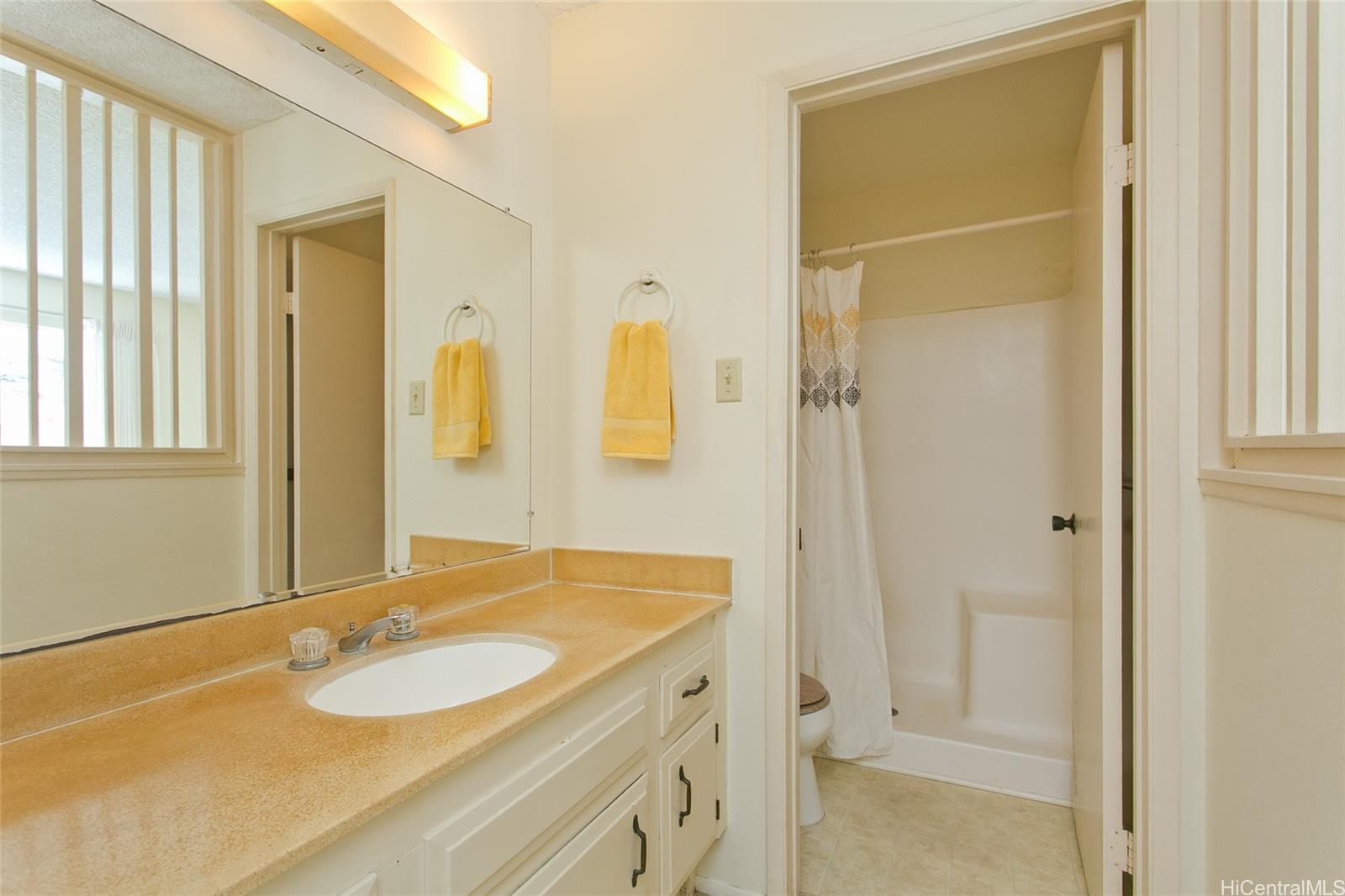 Mariners Village 3 condo # C, Honolulu, Hawaii - photo 14 of 25