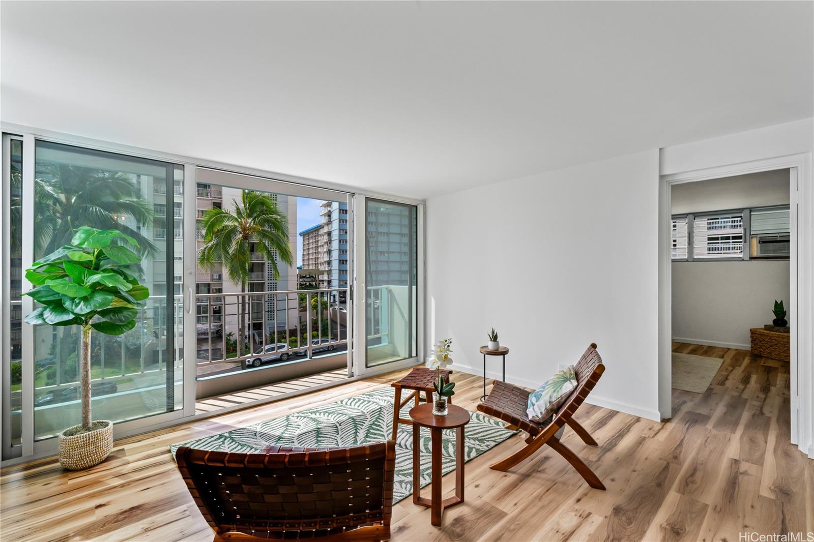 Makiki Manor condo # 301, Honolulu, Hawaii - photo 4 of 20