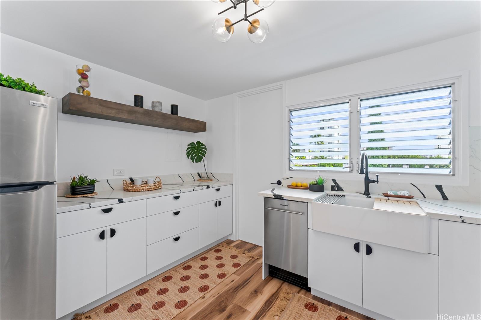 Makiki Manor condo # 301, Honolulu, Hawaii - photo 6 of 20