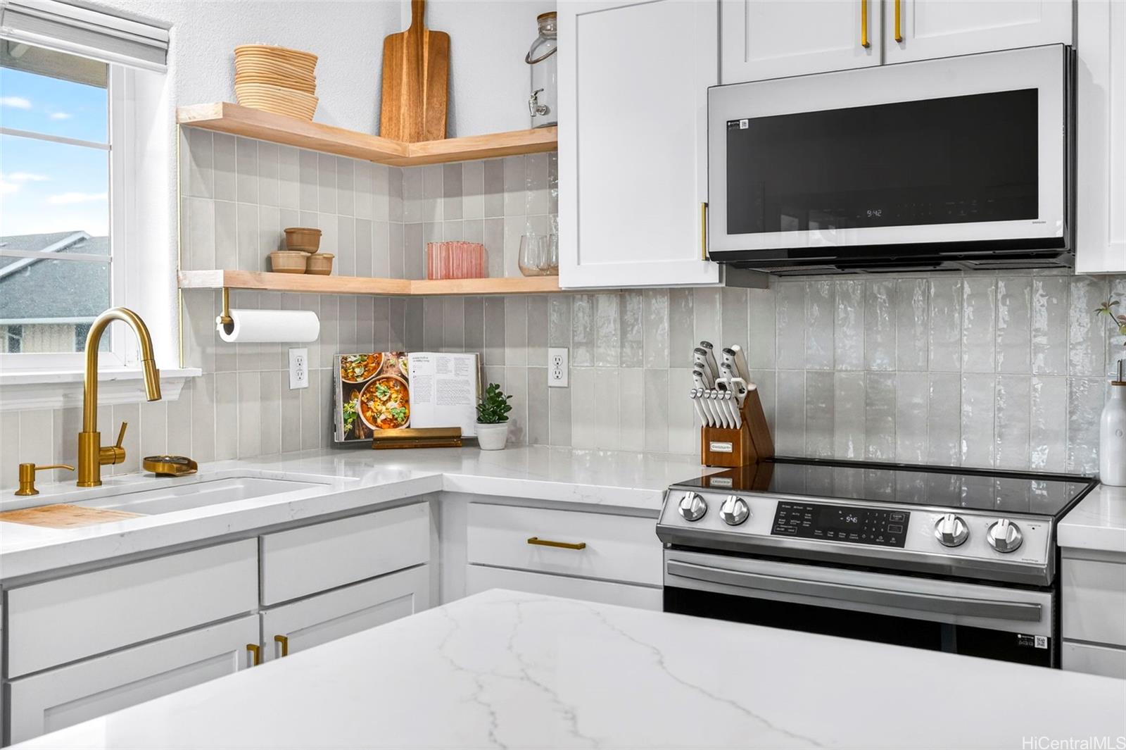 1131 Kakala Street townhouse # 1302, Kapolei, Hawaii - photo 10 of 25