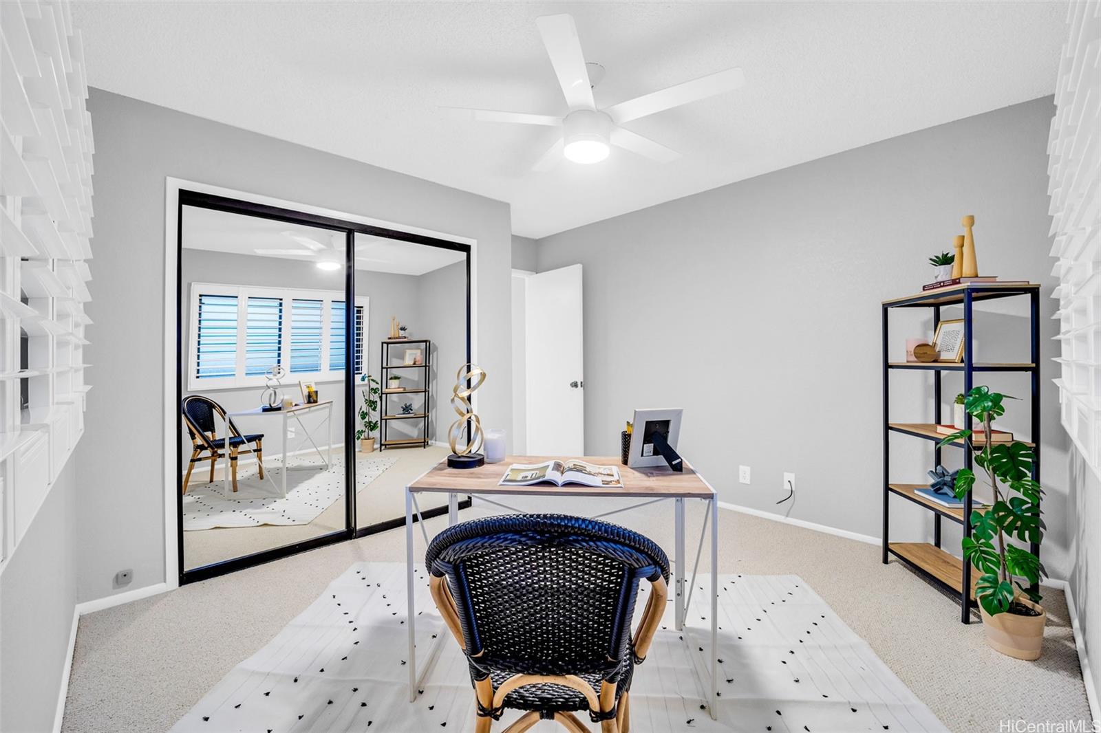 1131  Kulauala Way Queens Gate, Hawaii Kai home - photo 15 of 25