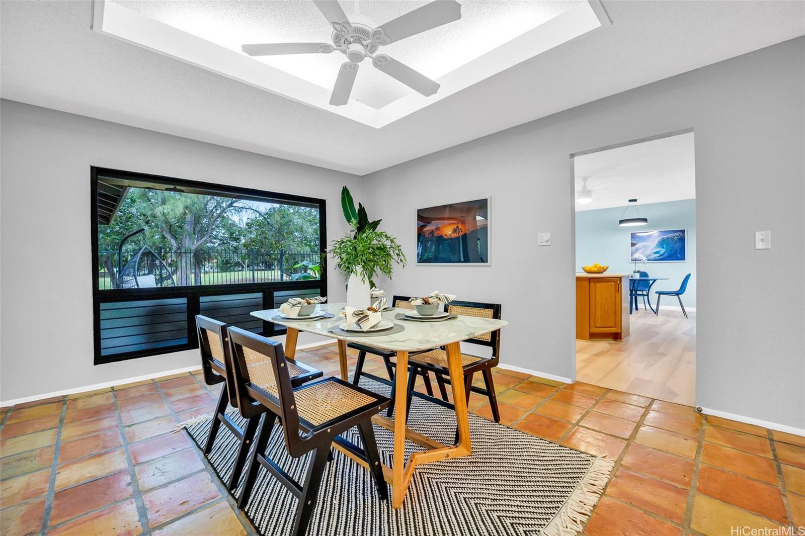 1131  Kulauala Way Queens Gate, Hawaii Kai home - photo 7 of 25