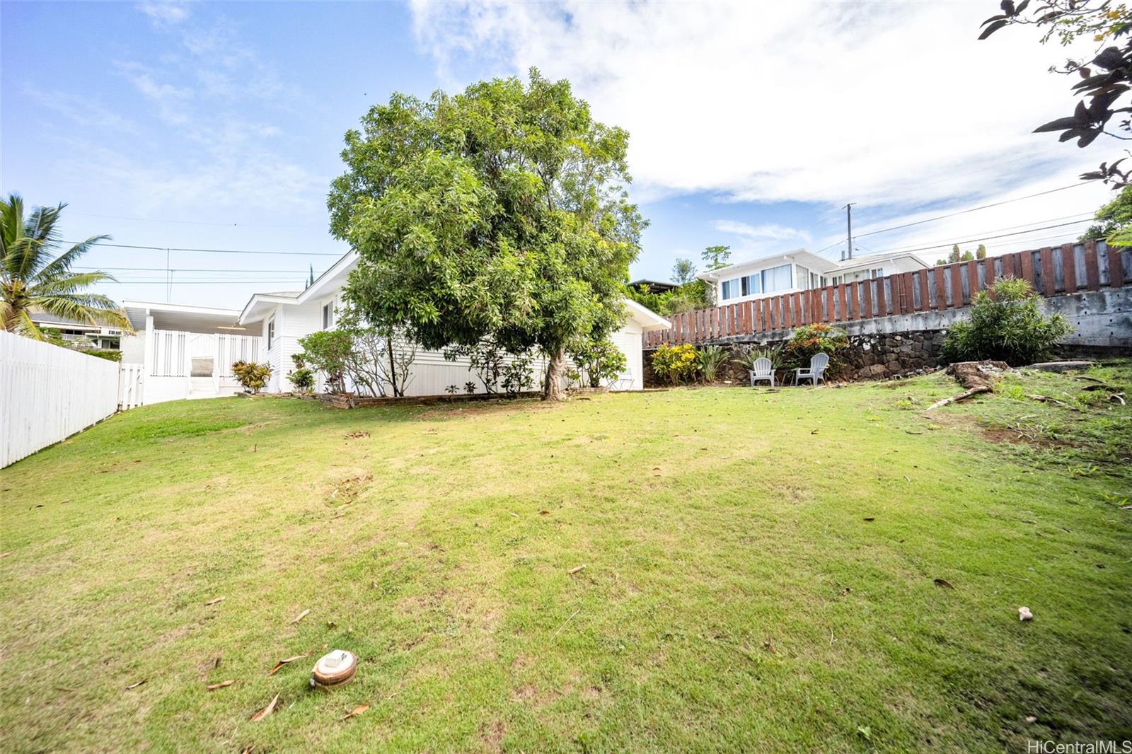 1131  Nanialii Street Keolu Hills, Kailua home - photo 18 of 23