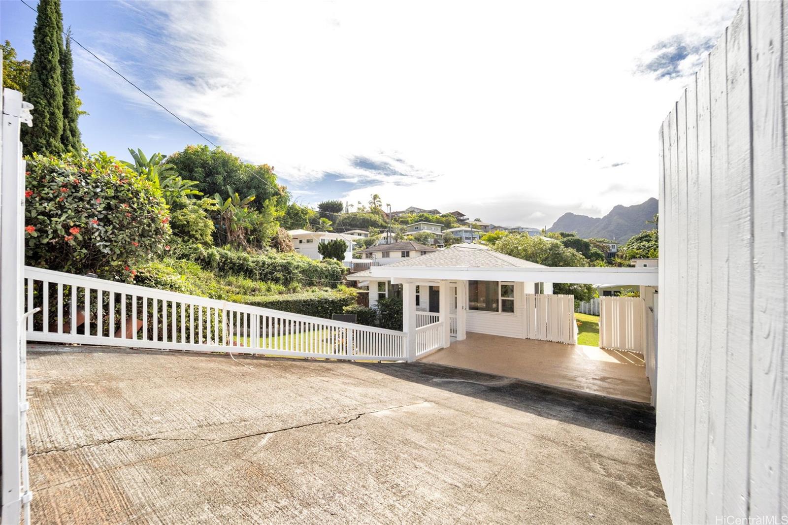 1131  Nanialii Street Keolu Hills, Kailua home - photo 21 of 23