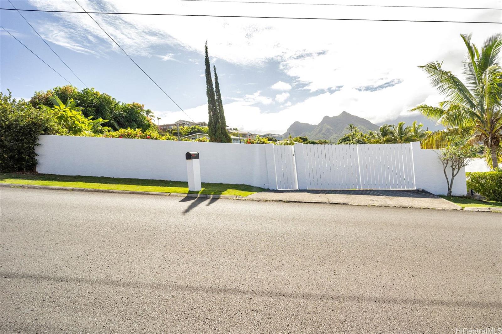 1131  Nanialii Street Keolu Hills, Kailua home - photo 23 of 23