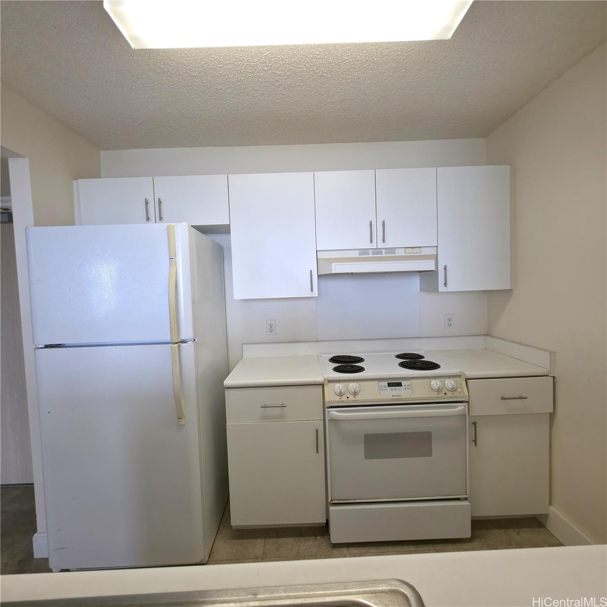 1133 Waimanu St Honolulu - Rental - photo 8 of 21