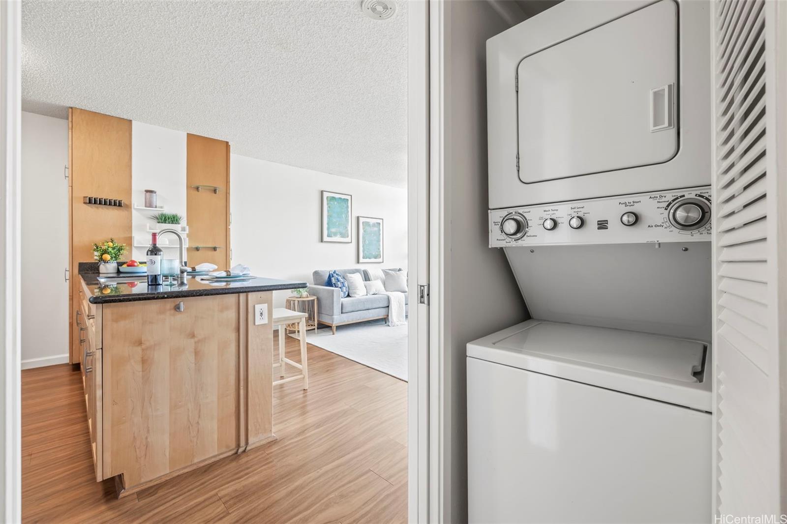 1133 Waimanu condo # 2503, Honolulu, Hawaii - photo 11 of 25