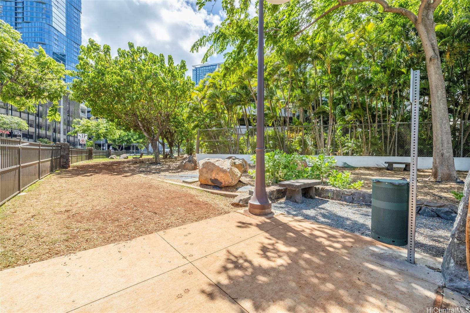1133 Waimanu condo # 2503, Honolulu, Hawaii - photo 21 of 25