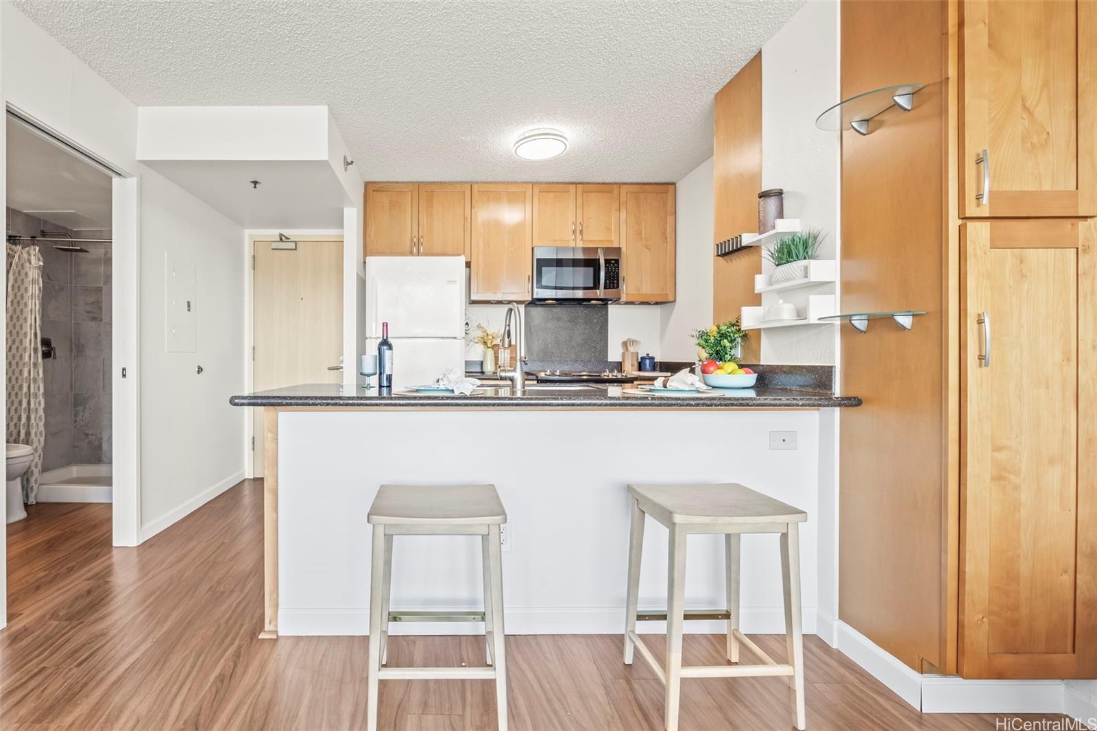 1133 Waimanu condo # 2503, Honolulu, Hawaii - photo 8 of 25