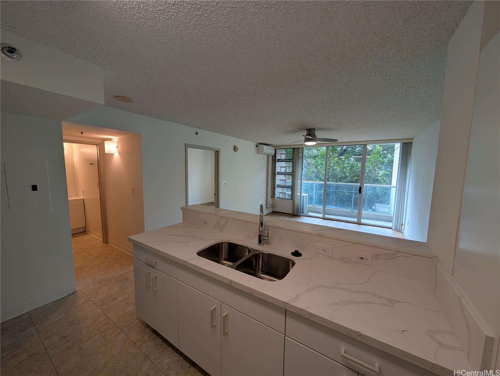 1133 Waimanu condo # 306, Honolulu, Hawaii - photo 2 of 5