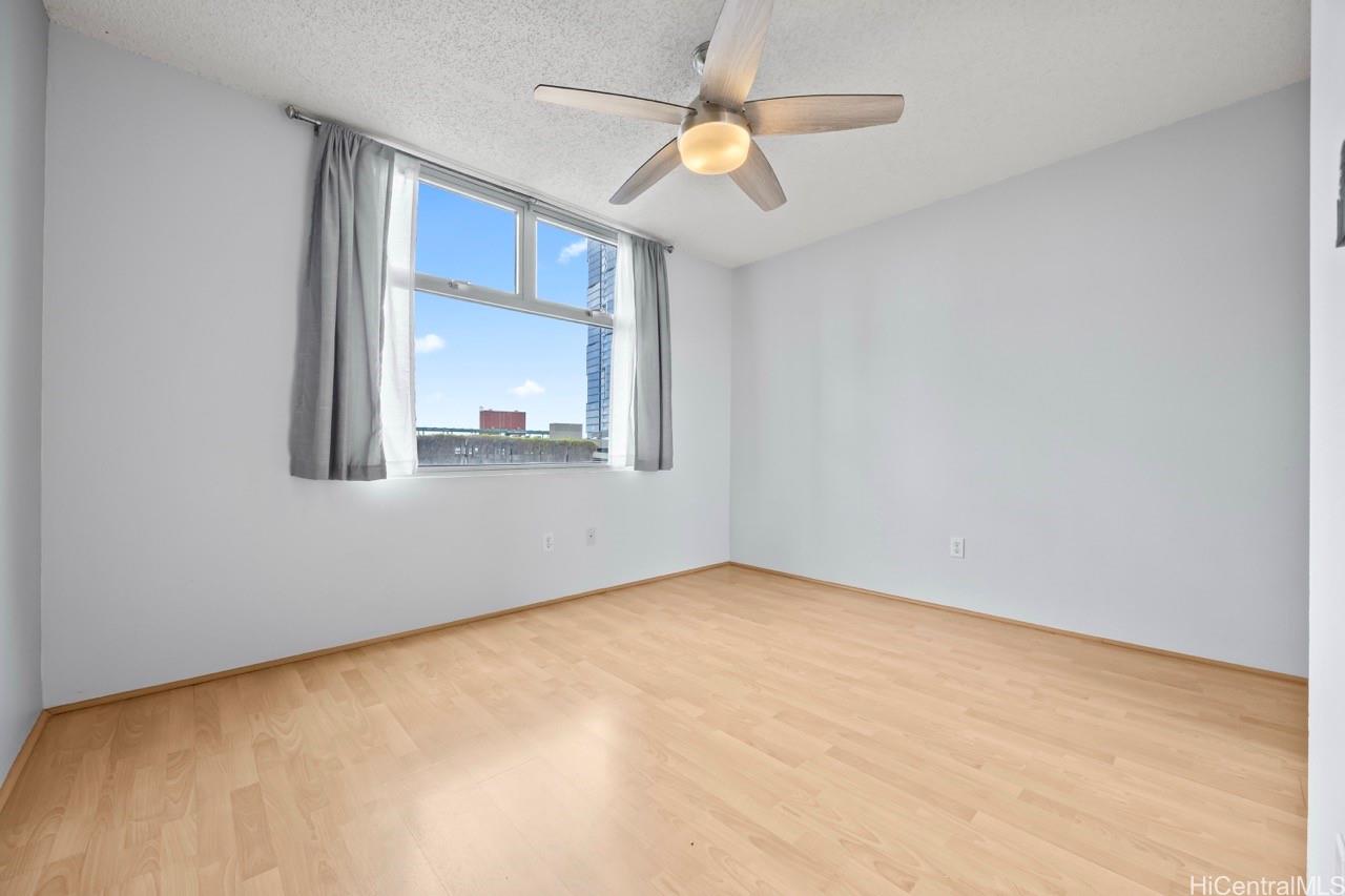 1133 Waimanu condo # 804, Honolulu, Hawaii - photo 11 of 18