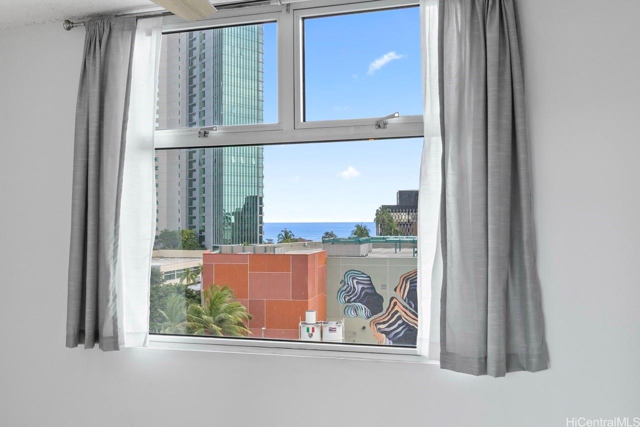 1133 Waimanu condo # 804, Honolulu, Hawaii - photo 12 of 18