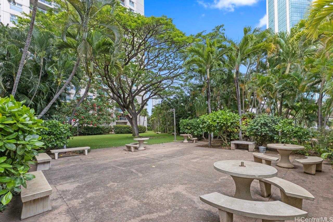 1133 Waimanu condo # 804, Honolulu, Hawaii - photo 17 of 18