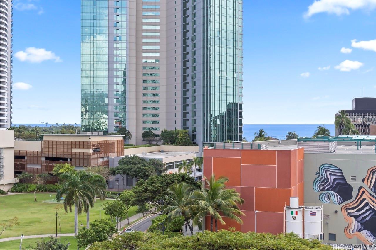 1133 Waimanu condo # 804, Honolulu, Hawaii - photo 9 of 18