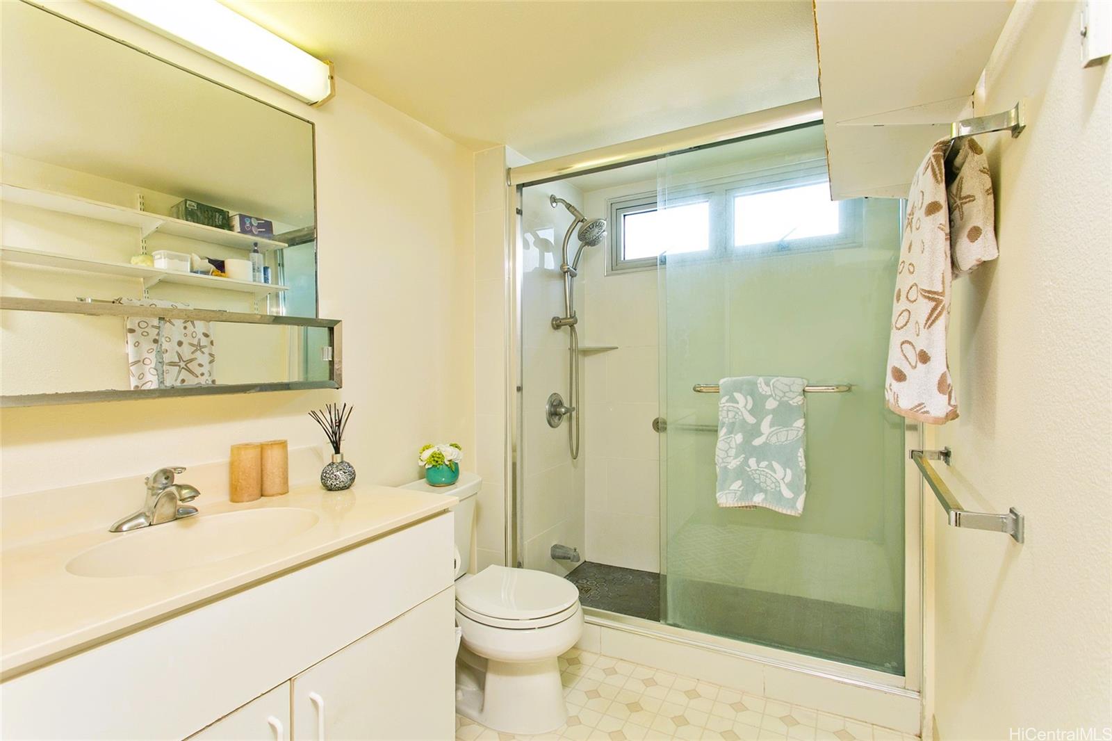 1133 Waimanu condo # 809, Honolulu, Hawaii - photo 12 of 18