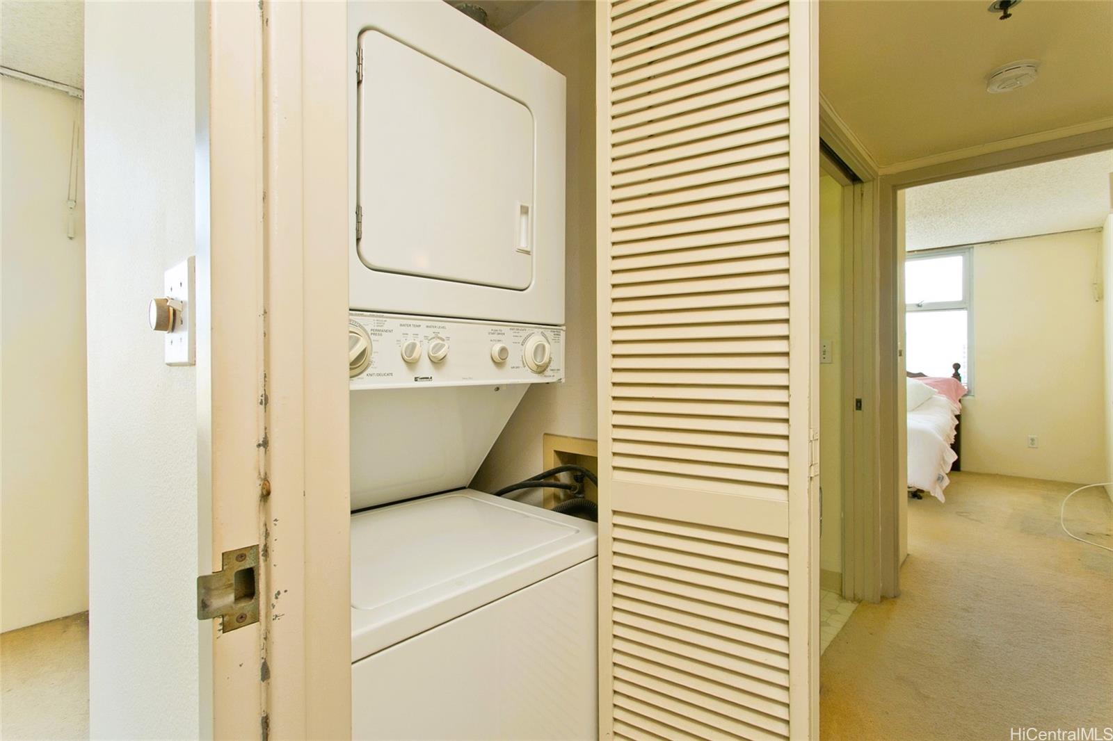 1133 Waimanu condo # 809, Honolulu, Hawaii - photo 13 of 18